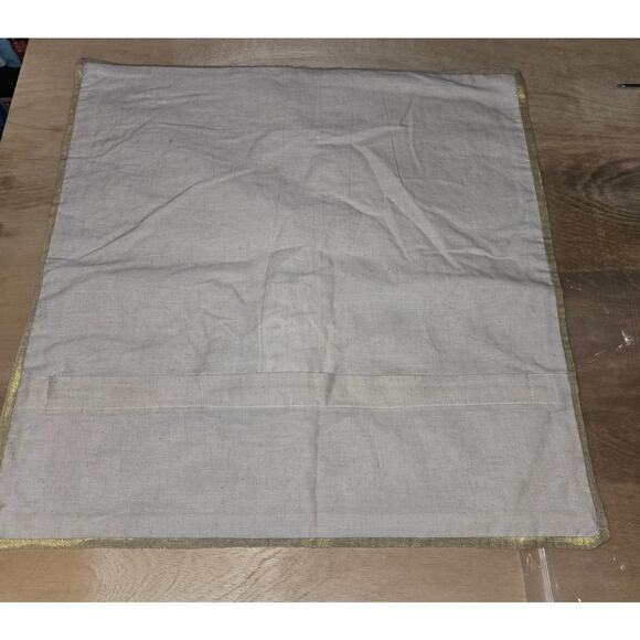 NWT 2 metallic skull Pillowcases 19x19 SAATVIK - Picture 4 of 4